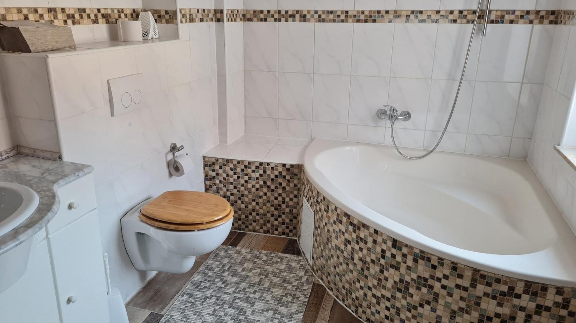 Ferienwohnung Mit Individueller Ausstattung - Jedes Zimmer Ist Anders Erfurt Exteriér fotografie